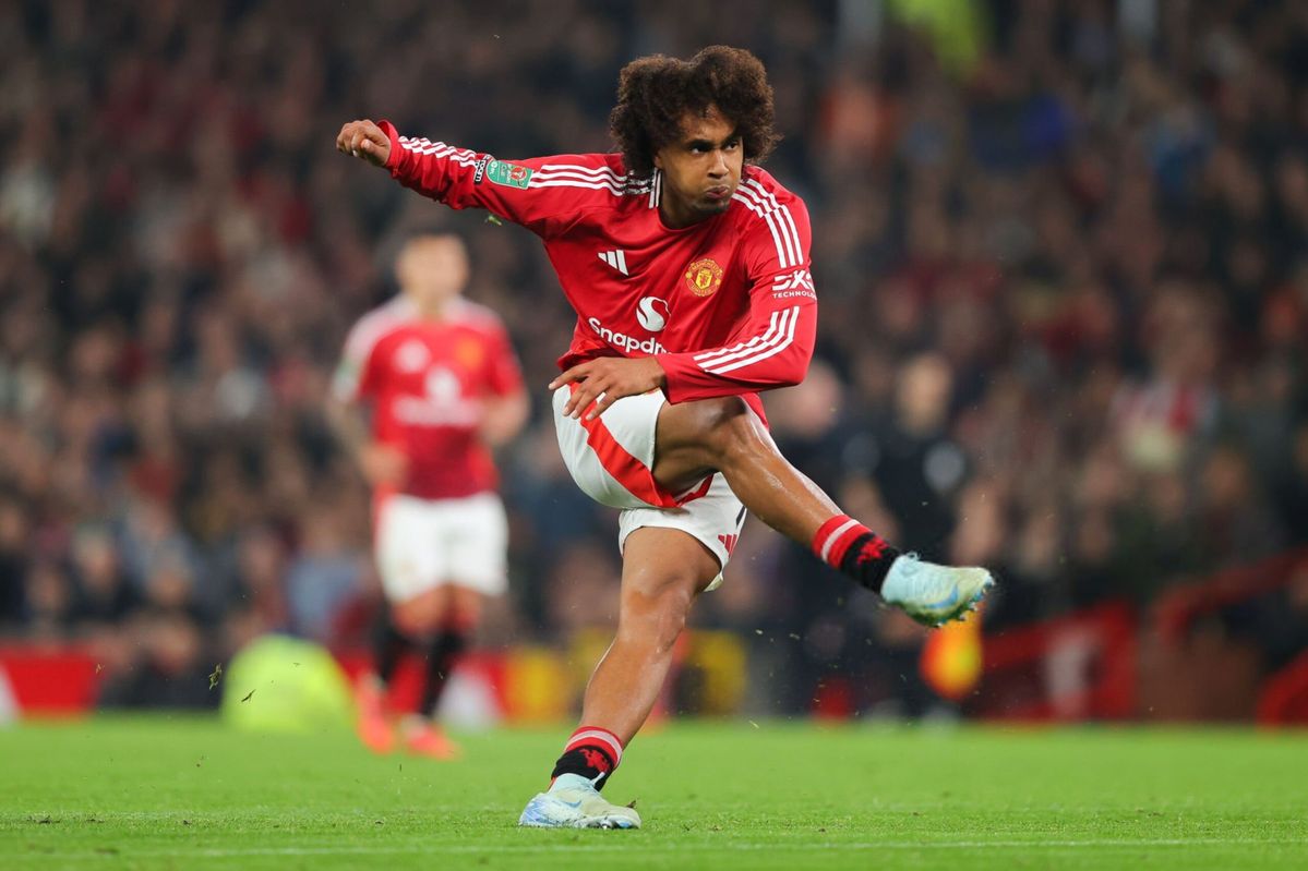 Joshua Zirkzee Sang Striker Masa Depan